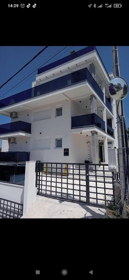 Royal Residence Bar Bagian luar foto
